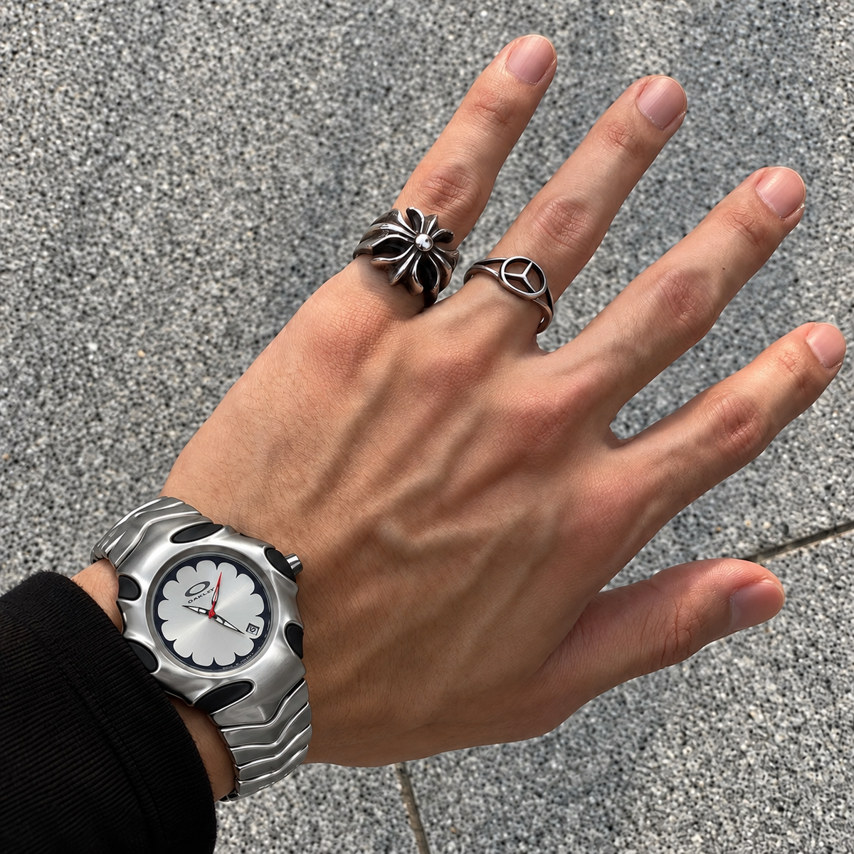 Oakley Blade Watch – White Flower Dial, Matte Bracelet