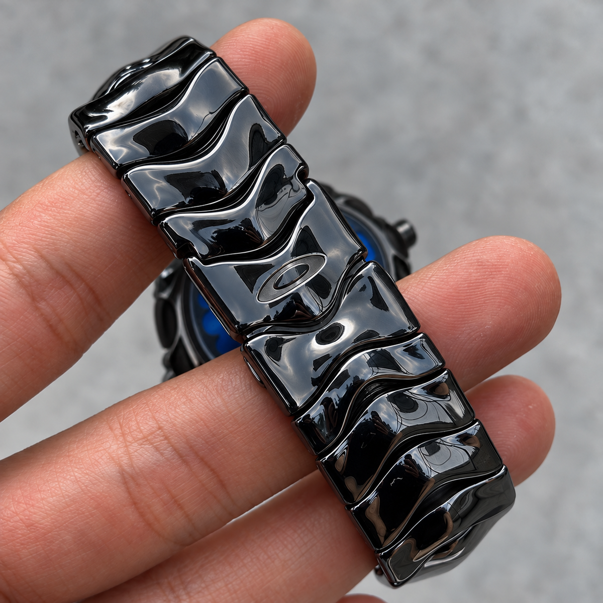 Oakley Blade Watch – Blue Flower Dial,Polished Bracelet