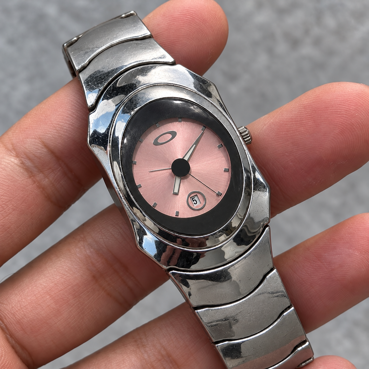 Oakley Time Bomb Titanium Watch – Pink Dial
