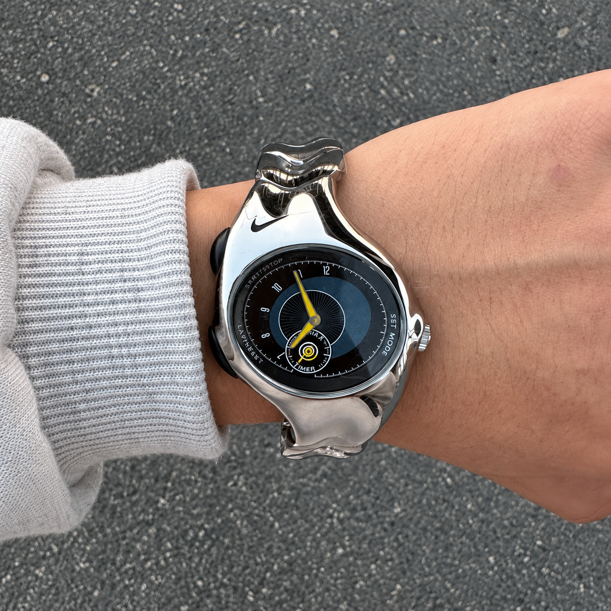 Nike Triax-Style Analog Watch – Silver / Black Dial / Yellow Hands