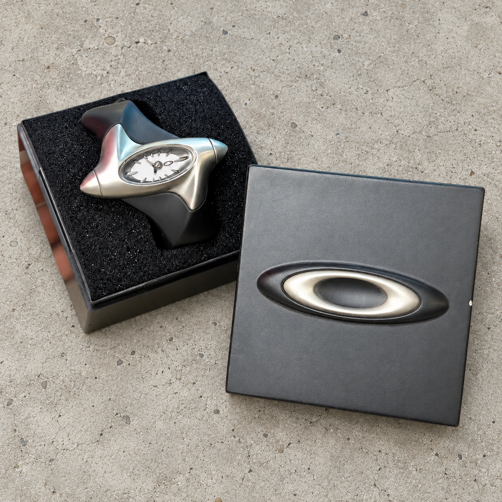 Oakley Torpedo Watch – Silver / White Dial / Black Strap